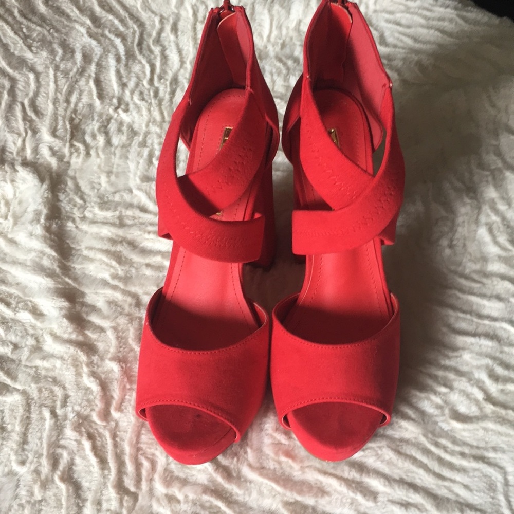 Platform Heels - Picture 2 of 5